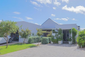 Lily's Rest, Village on Silwerstrand, Robertson